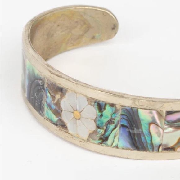 Vintage 70s Alia Abalone and Silver Bracelet with mother of pearl flower - Picture 13 of 14